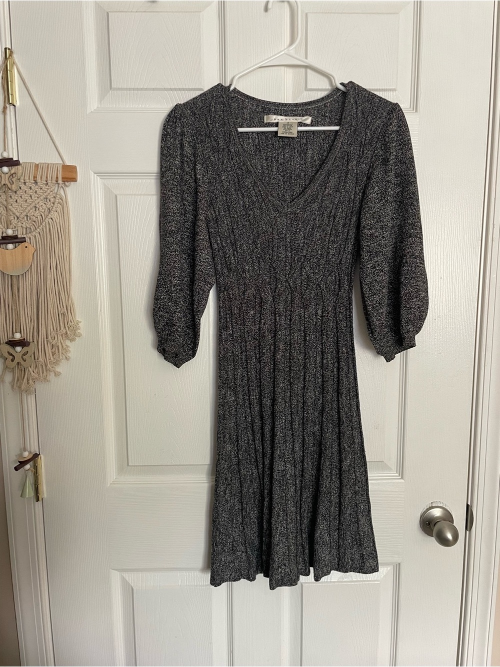Max Studio Women’s XS Black Gray Knit V-Neck Dress Crop Sleeves